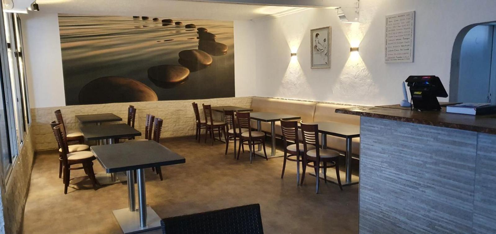 Hotel Restaurant Calypso, à 10 m de la plage Fos-sur-Mer Exterior foto